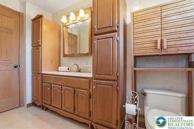 772 Mohawk Trail, Stroud Twp, PA 18360