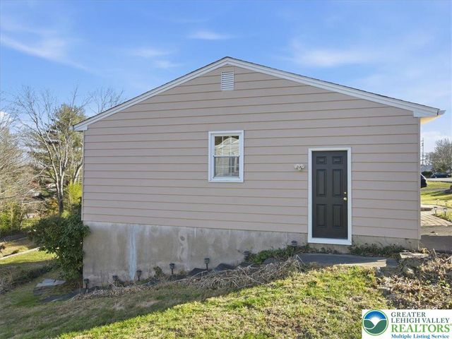 772 Mohawk Trail, Stroud Twp, PA 18360