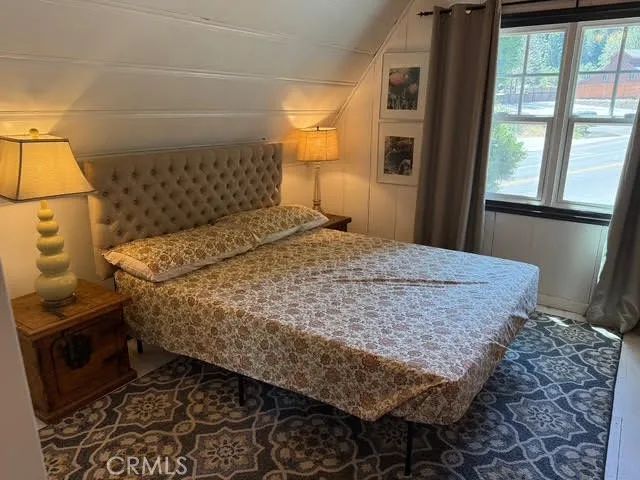 229 Oak Drive, Lake Arrowhead, CA 92352