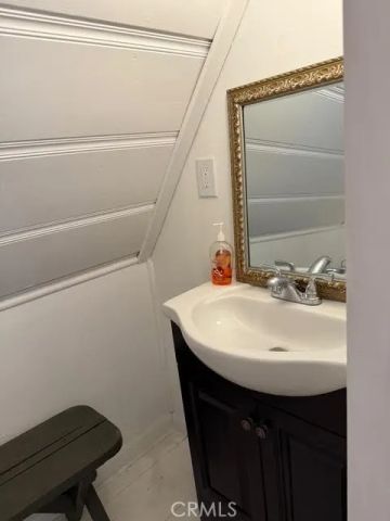 229 Oak Drive, Lake Arrowhead, CA 92352