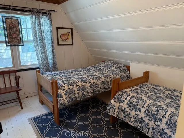 229 Oak Drive, Lake Arrowhead, CA 92352