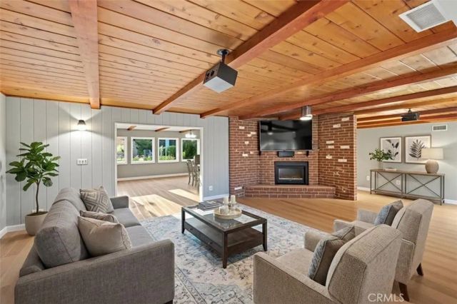 1618 Alapat Drive, Escondido, CA 92027