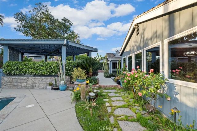 1618 Alapat Drive, Escondido, CA 92027