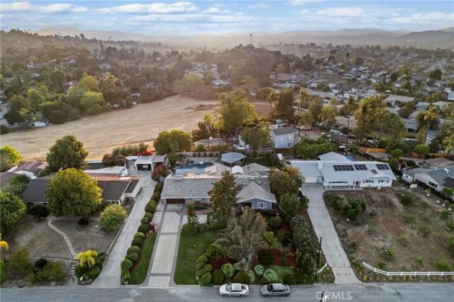1618 Alapat Drive, Escondido, CA 92027