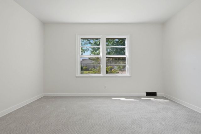 761 Nevada Avenue E, Saint Paul, MN 55106