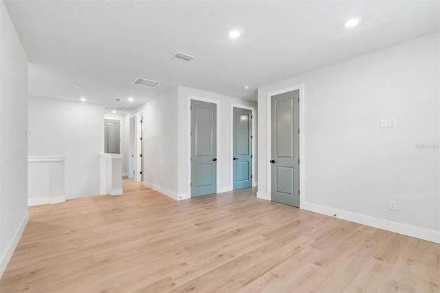 4718 W KENSINGTON AVENUE, Tampa, FL 33629