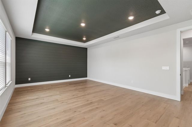 4718 W KENSINGTON AVENUE, Tampa, FL 33629