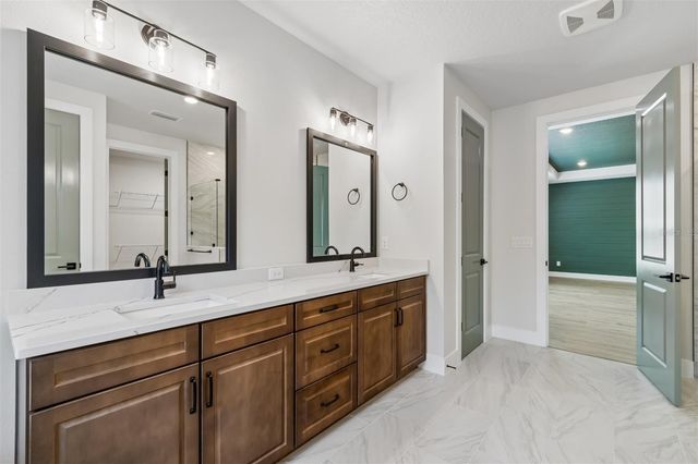 4718 W KENSINGTON AVENUE, Tampa, FL 33629