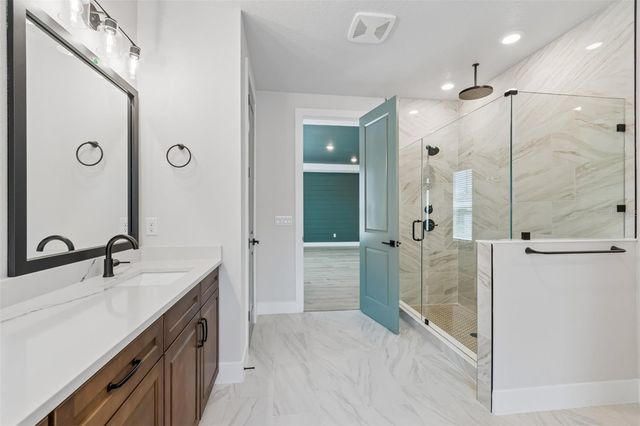 4718 W KENSINGTON AVENUE, Tampa, FL 33629