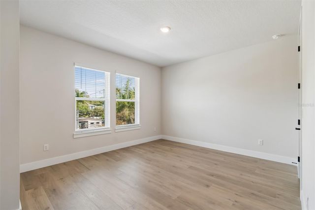 4718 W KENSINGTON AVENUE, Tampa, FL 33629