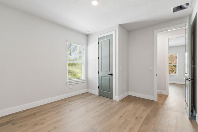 4718 W KENSINGTON AVENUE, Tampa, FL 33629