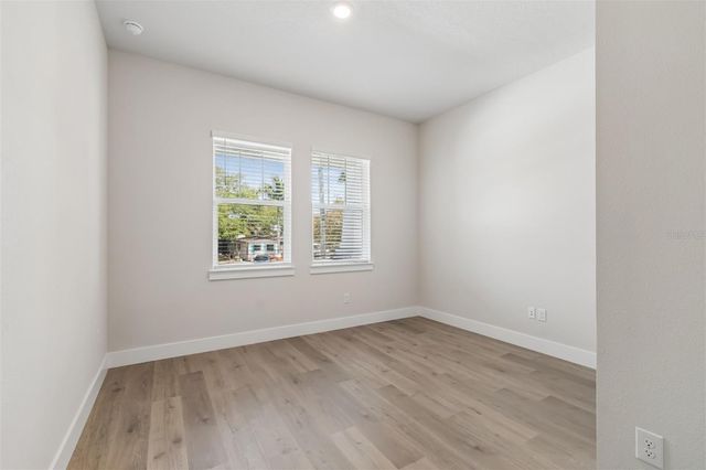 4718 W KENSINGTON AVENUE, Tampa, FL 33629