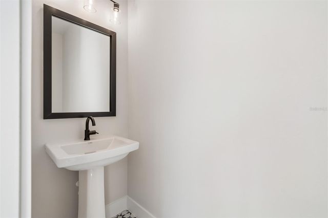 4718 W KENSINGTON AVENUE, Tampa, FL 33629