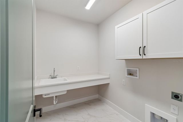 4718 W KENSINGTON AVENUE, Tampa, FL 33629