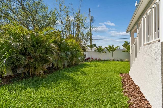 4718 W KENSINGTON AVENUE, Tampa, FL 33629