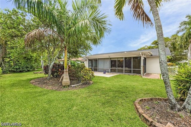 4564 Lakewood BLVD, Naples, FL 34112