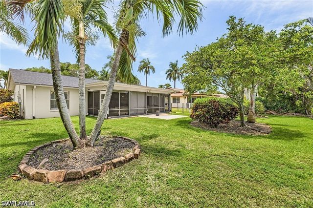 4564 Lakewood BLVD, Naples, FL 34112