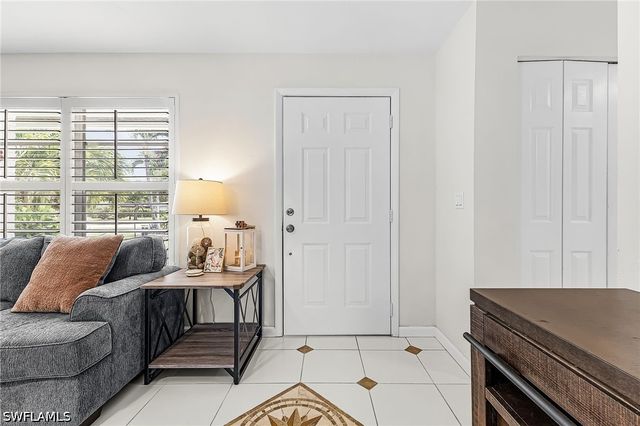4564 Lakewood BLVD, Naples, FL 34112