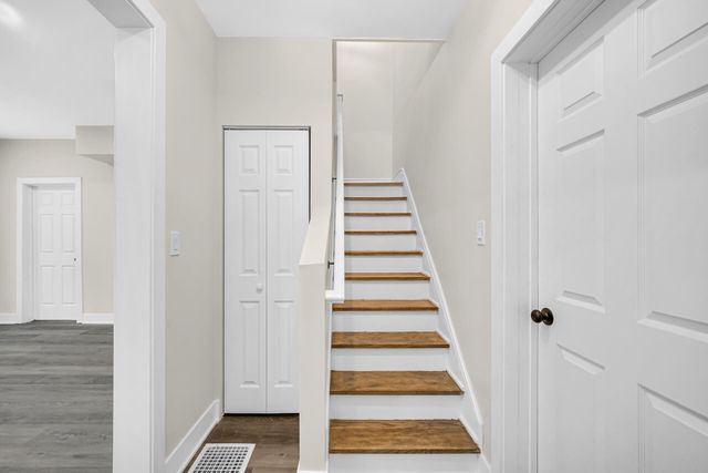 806 Lawrence Street, La Porte, IN 46350