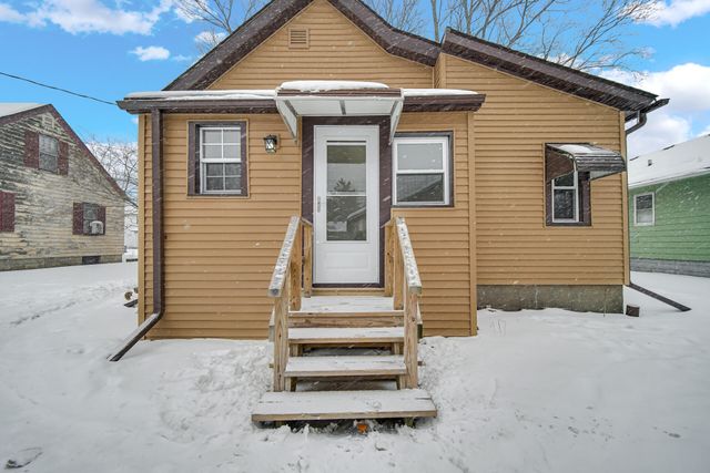 806 Lawrence Street, La Porte, IN 46350