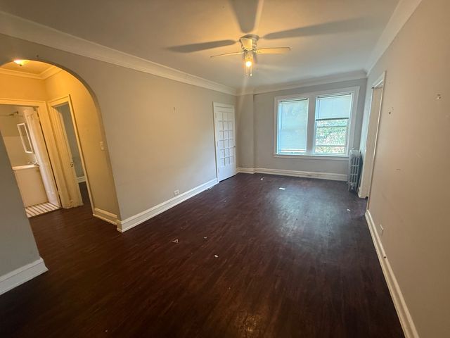 6748 N Ashland Avenue 408, Chicago, IL 60626