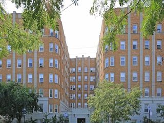 6748 N Ashland Avenue 408, Chicago, IL 60626