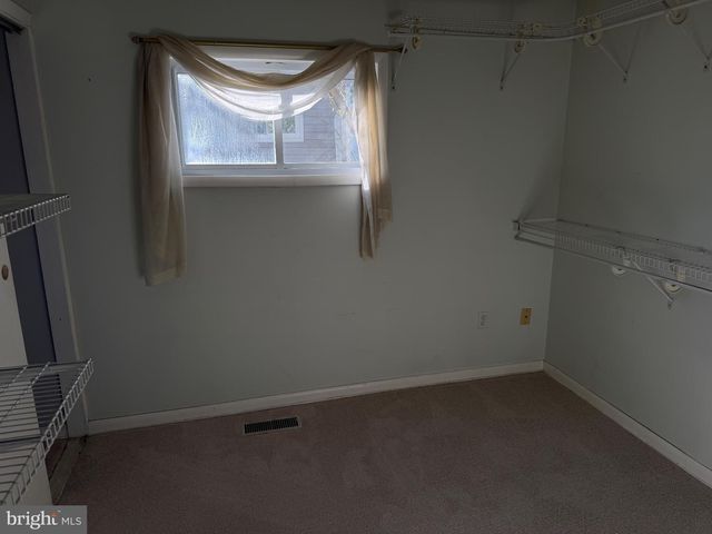 8716 STOCKWELL RD, Parkville, MD 21234