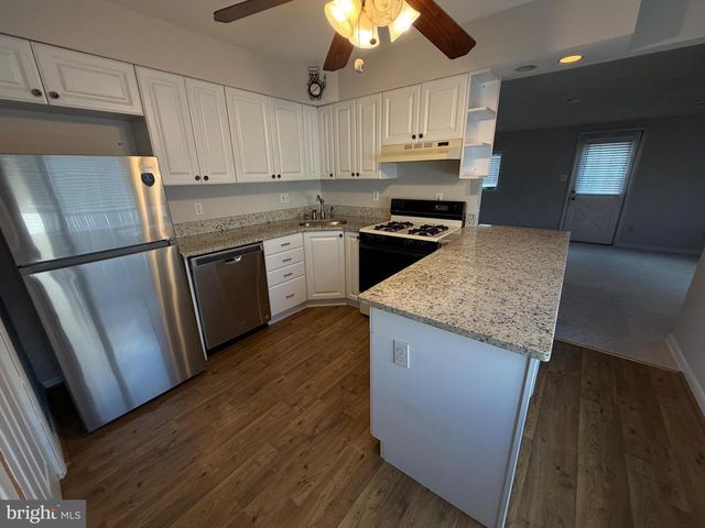 8716 STOCKWELL RD, Parkville, MD 21234