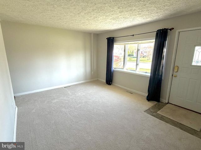 8716 STOCKWELL RD, Parkville, MD 21234