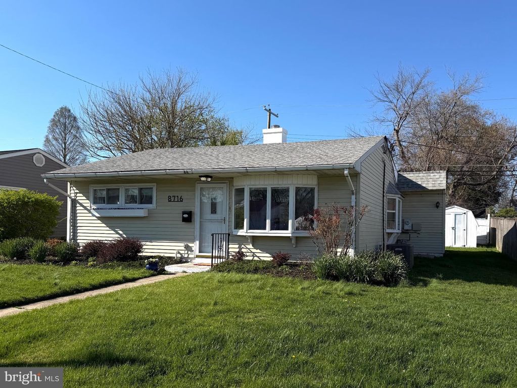 8716 STOCKWELL RD, Parkville, MD 21234
