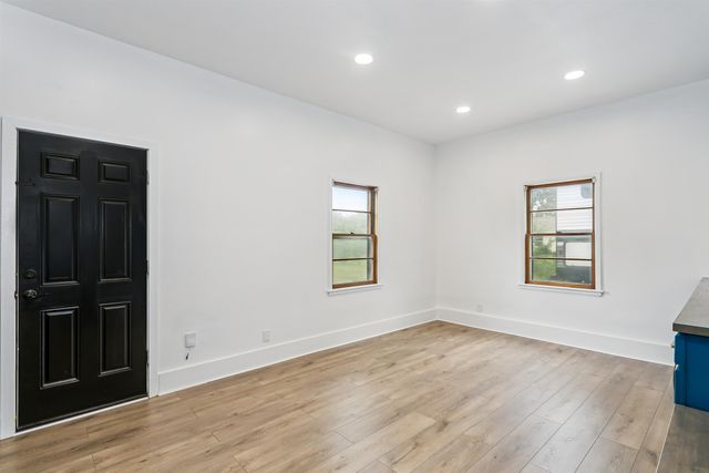 2901 N Saint Clair, Wichita, KS 67204