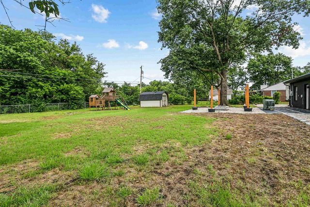 2901 N Saint Clair, Wichita, KS 67204