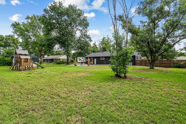 2901 N Saint Clair, Wichita, KS 67204