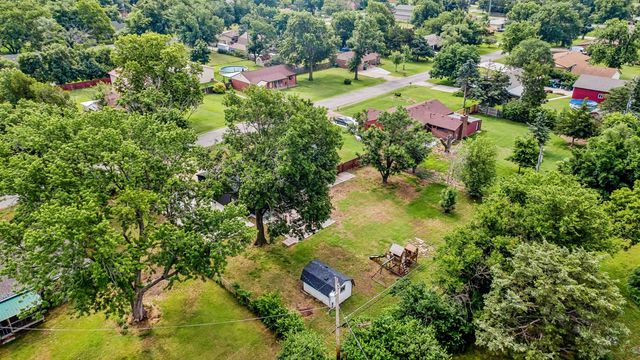 2901 N Saint Clair, Wichita, KS 67204