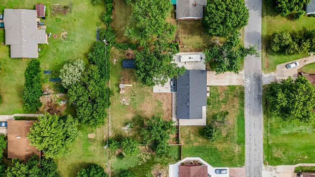 2901 N Saint Clair, Wichita, KS 67204