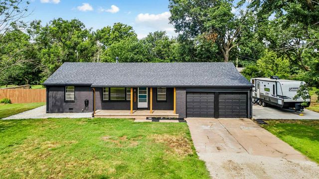 2901 N Saint Clair, Wichita, KS 67204