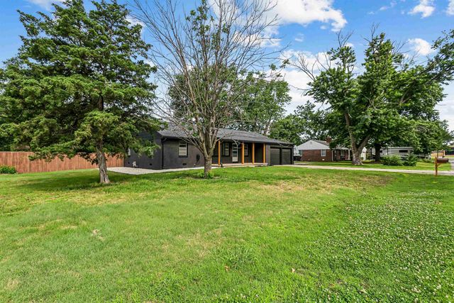 2901 N Saint Clair, Wichita, KS 67204