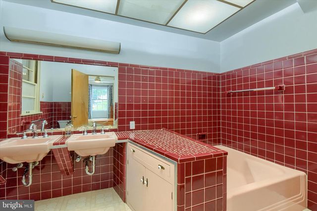 800 ALLEN ST, New Cumberland, PA 17070