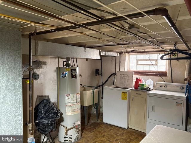 1855 E PACIFIC ST, Philadelphia, PA 19134