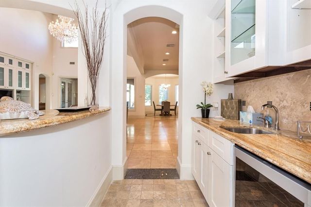 2502 Chimney Rock Road, Houston, TX 77056