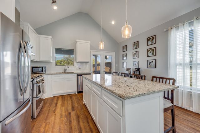 308 E Houston Street, Leonard, TX 75452