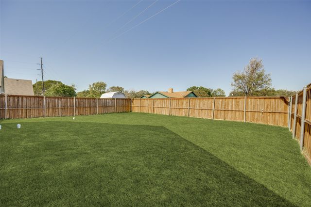 308 E Houston Street, Leonard, TX 75452