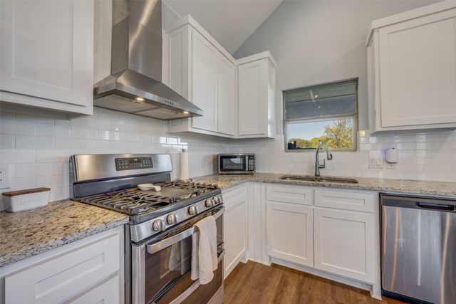 308 E Houston Street, Leonard, TX 75452