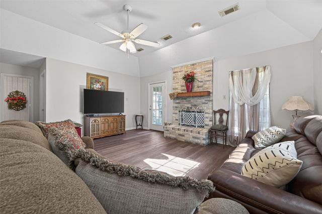 4906 Pleasure Lake Lane, Willis, TX 77318