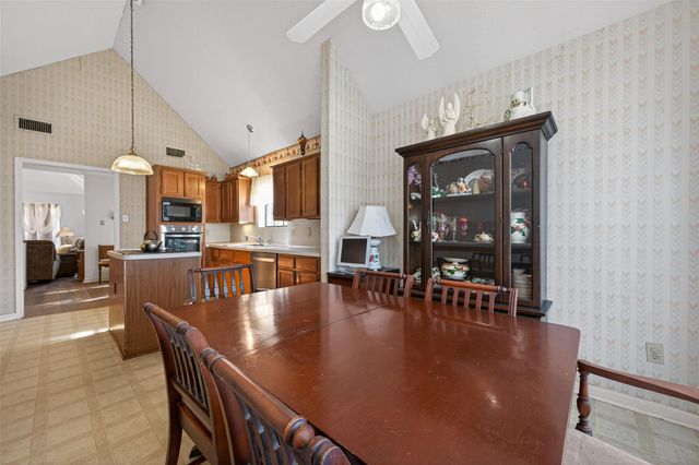 4906 Pleasure Lake Lane, Willis, TX 77318