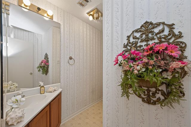 4906 Pleasure Lake Lane, Willis, TX 77318