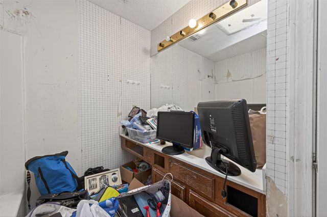 4906 Pleasure Lake Lane, Willis, TX 77318