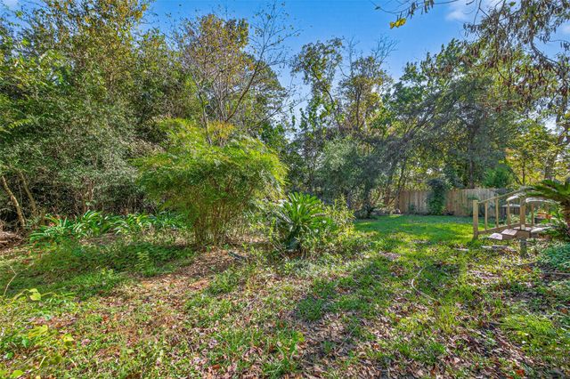 4906 Pleasure Lake Lane, Willis, TX 77318