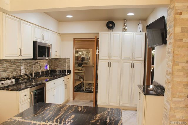 17815 Hamilton Road, Highland Park, MI 48203