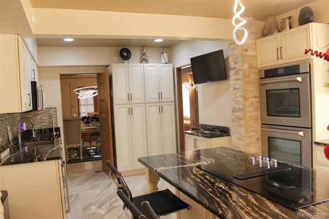 17815 Hamilton Road, Highland Park, MI 48203